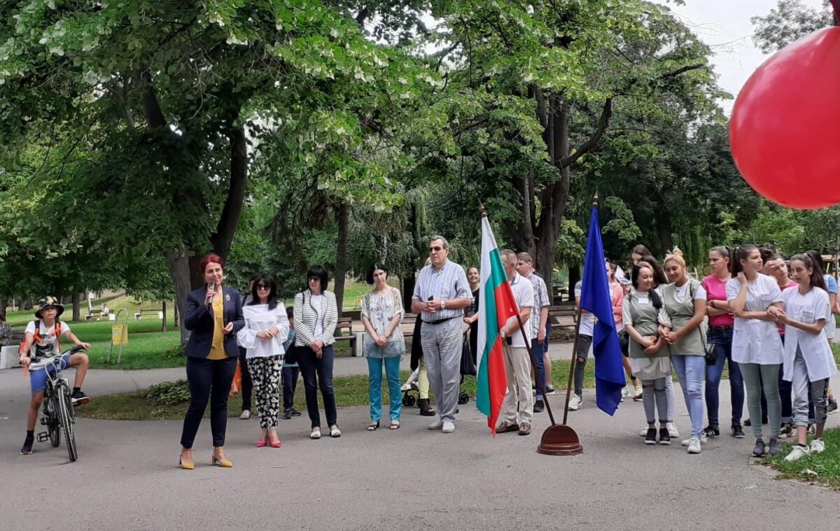ПАНОРАМА НА СРЕДНОТО ОБРАЗОВАНИЕ<br>МОНТАНА 2022 ГОДИНА ПАНОРАМА НА СРЕДНОТО ОБРАЗОВАНИЕ<br>МОНТАНА 2022 ГОДИНА