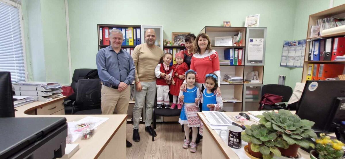 Честита Баба Марта! Честита Баба Марта!