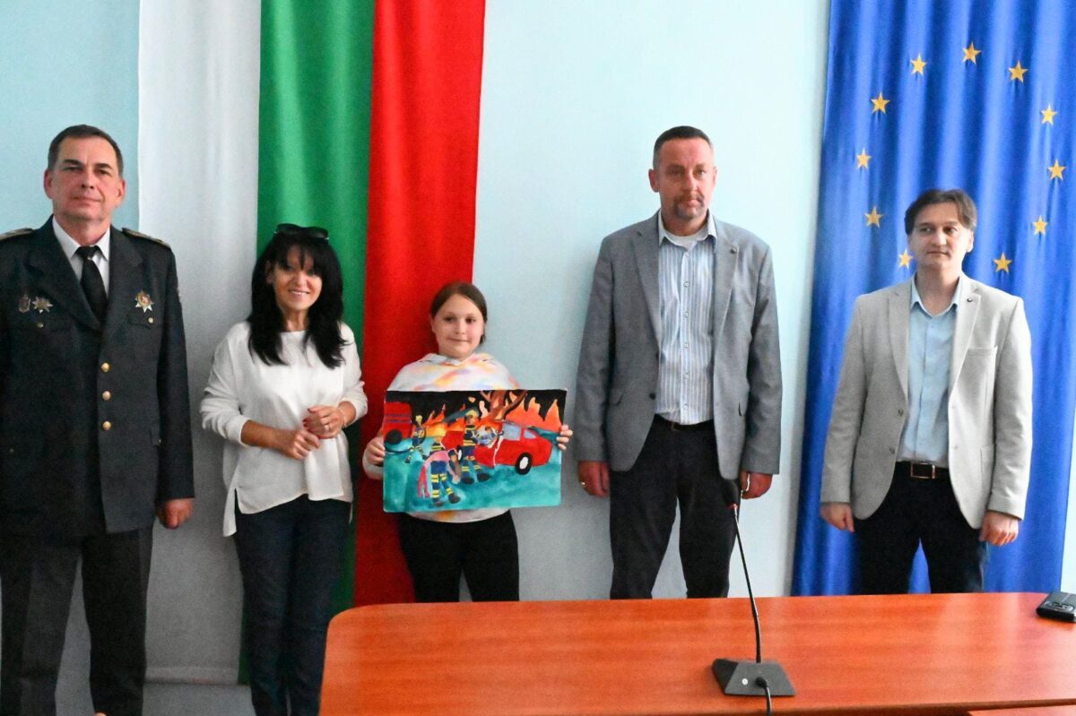 НАГРАЖДАВАНЕ НА ПОБЕДИТЕЛИТЕ В ОБЛАСТЕН ЕТАП ЗА ОБЛАСТ МОНТАНА НА МЕЖДУНАРОДНИЯ КОНКУРС ЗА ДЕТСКА РИСУНКА „С ОЧИТЕ СИ ВИДЯХ БЕДАТА“ 2025 ГОДИНА НАГРАЖДАВАНЕ НА ПОБЕДИТЕЛИТЕ В ОБЛАСТЕН ЕТАП ЗА ОБЛАСТ МОНТАНА НА МЕЖДУНАРОДНИЯ КОНКУРС ЗА ДЕТСКА РИСУНКА „С ОЧИТЕ СИ ВИДЯХ БЕДАТА“ 2025 ГОДИНА