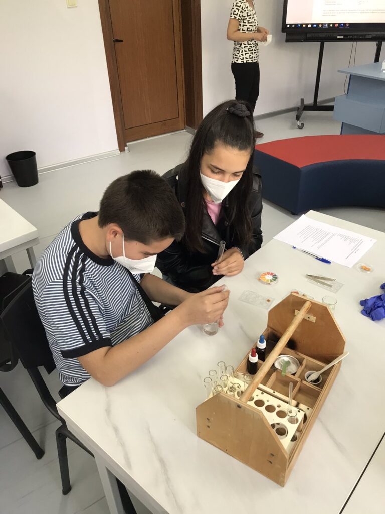 Откриване на STEM лаборатория в 69 Средно училище „Димитър Маринов“ Откриване на STEM лаборатория в 69 Средно училище „Димитър Маринов“
