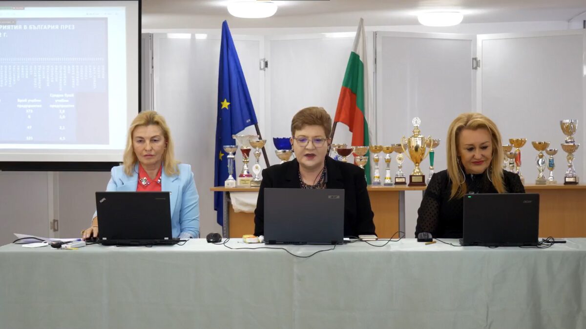 XXIII панаир по проекта на Националната търговско-банкова гимназия „Интегративно практическо обучение“ XXIII панаир по проекта на Националната търговско-банкова гимназия „Интегративно практическо обучение“