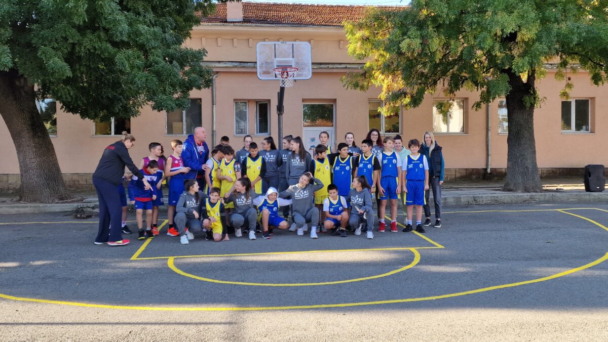 СТАРТИРА НАЦИОНАЛНАТА ПРОГРАМА „ЗАЕДНО В ИЗКУСТВАТА И В СПОРТА“ СТАРТИРА НАЦИОНАЛНАТА ПРОГРАМА „ЗАЕДНО В ИЗКУСТВАТА И В СПОРТА“