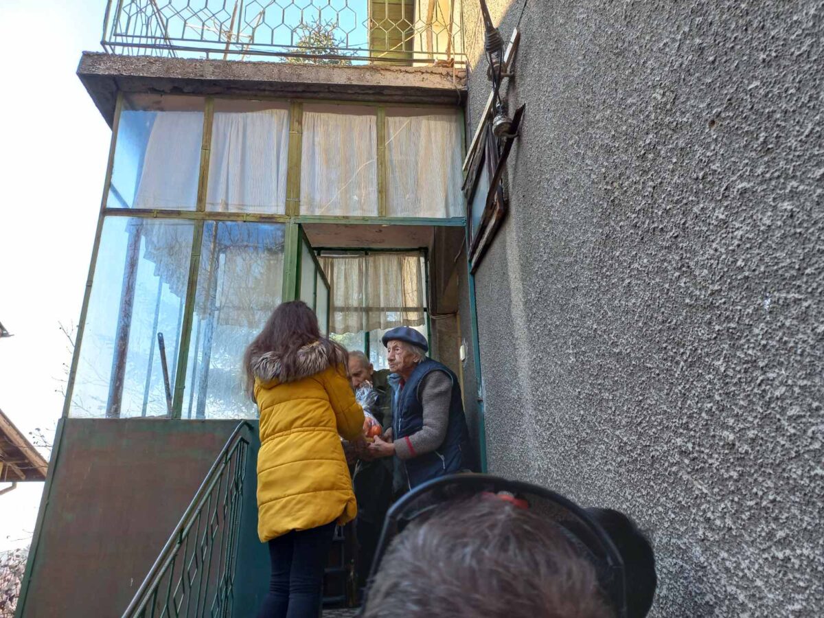 156. ОбУ „Васил Левски“ в навечерието на Коледа 156. ОбУ „Васил Левски“ в навечерието на Коледа