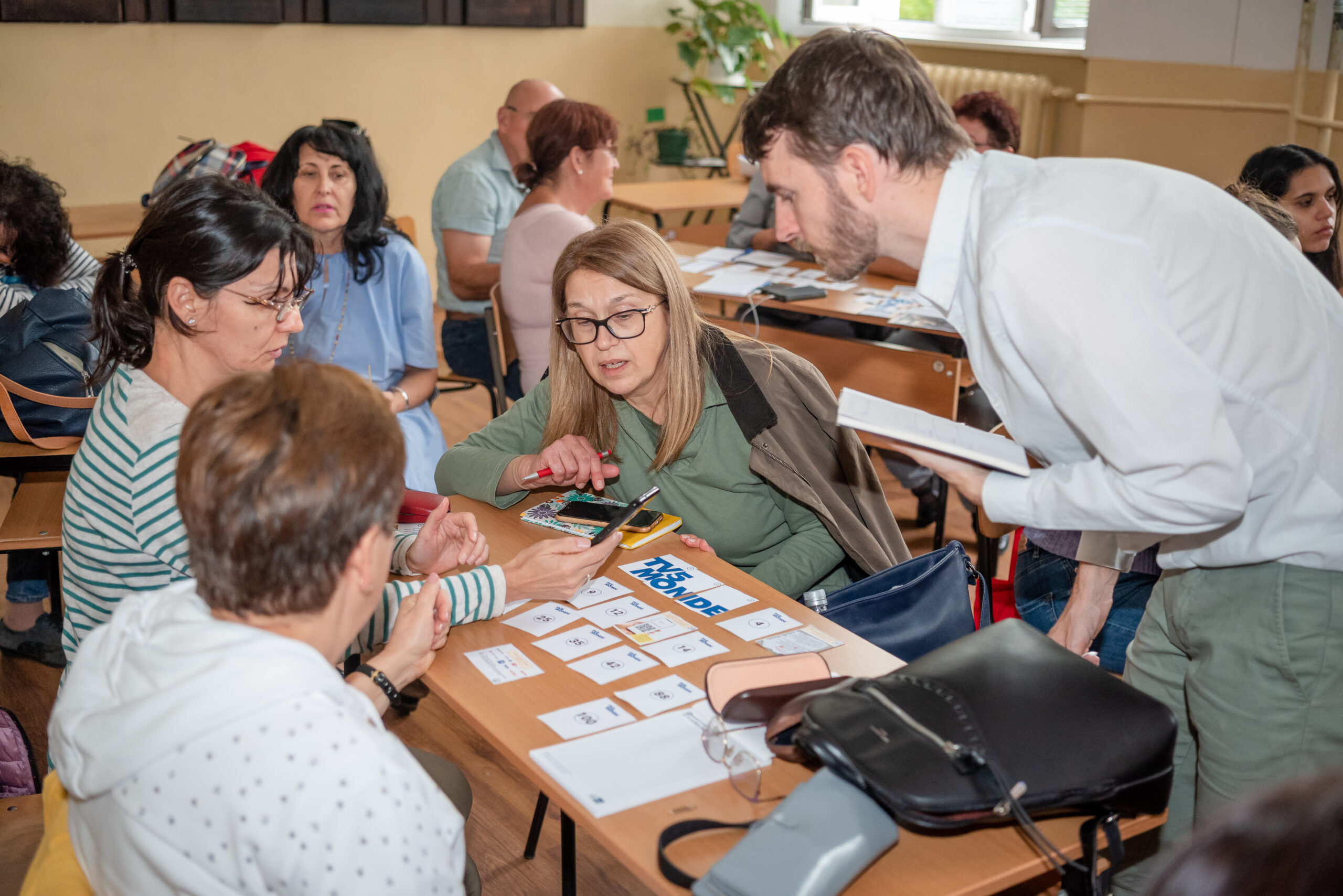Преподаватели по и на френски език от София участваха във форума „Да интегрираме обучението за медиите и гражданското образование в клас“ Преподаватели по и на френски език от София участваха във форума „Да интегрираме обучението за медиите и гражданското образование в клас“