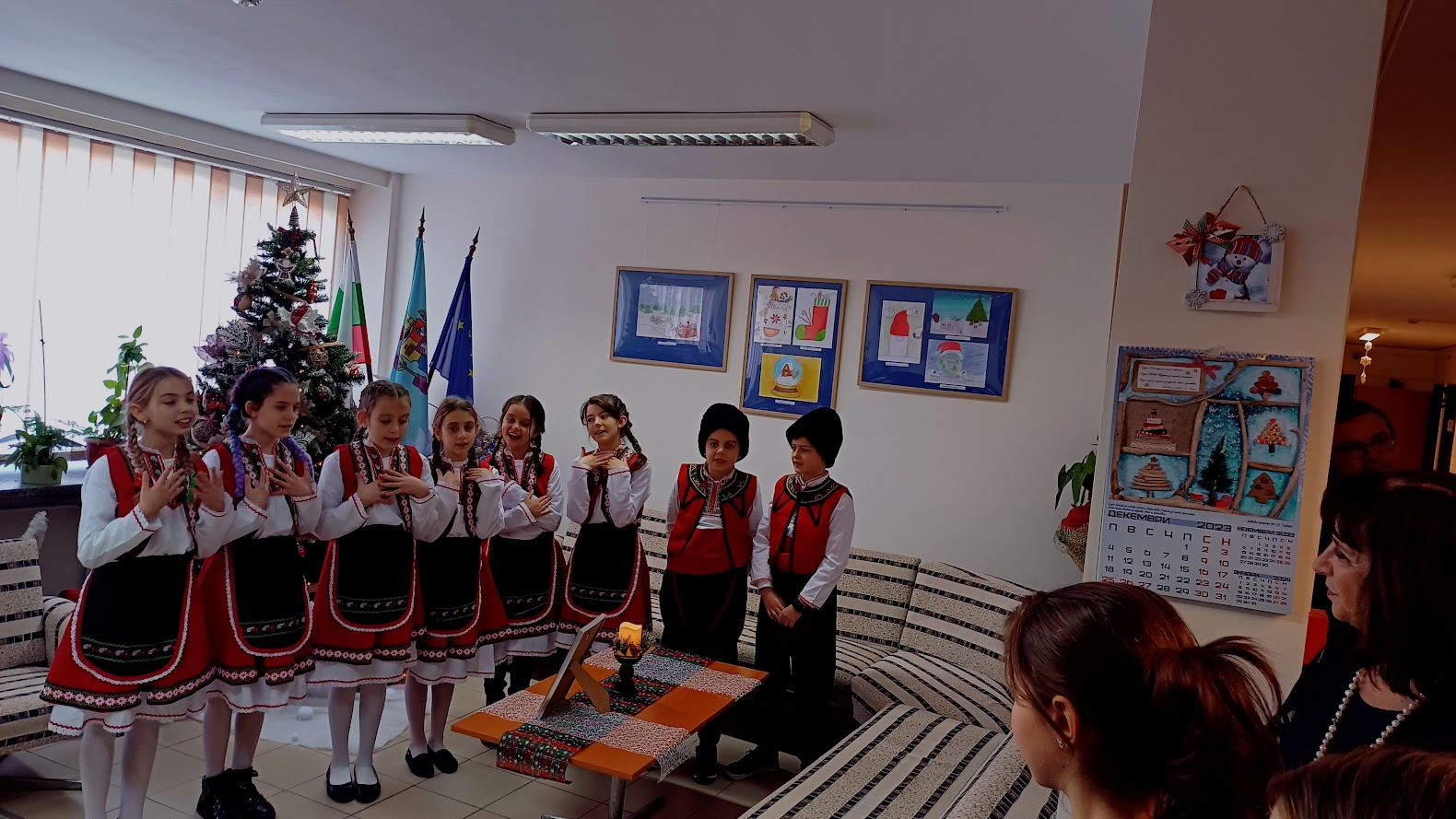 КОЛЕДНА ИЗЛОЖБА КОЛЕДНА ИЗЛОЖБА