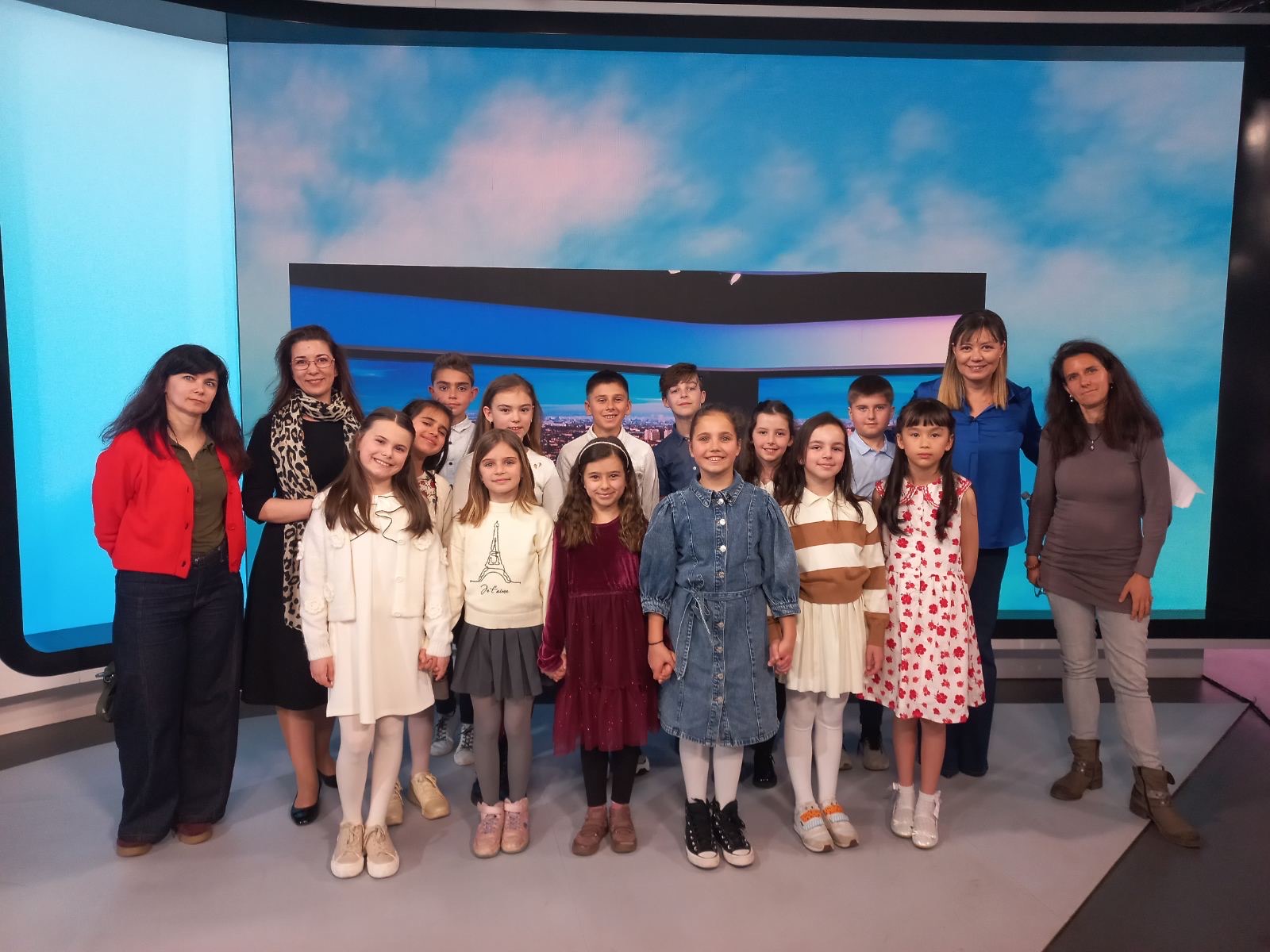 Участие на ученици от 18. СУ „Уилям Гладстон“ в кампанията „WEATHER KIDS“ на UNDP за ООН Участие на ученици от 18. СУ „Уилям Гладстон“ в кампанията „WEATHER KIDS“ на UNDP за ООН
