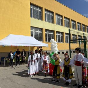 Откриване на реновирана Спортна площадка в 79. СУ „Индира Ганди“ Откриване на реновирана Спортна площадка в 79. СУ „Индира Ганди“