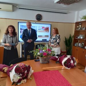 МИНИСТЪР ВЪЛЧЕВ ПРЕДСТАВИ НОВИЯ НАЧАЛНИК НА РУО – СОФИЯ-ГРАД МИНИСТЪР ВЪЛЧЕВ ПРЕДСТАВИ НОВИЯ НАЧАЛНИК НА РУО – СОФИЯ-ГРАД