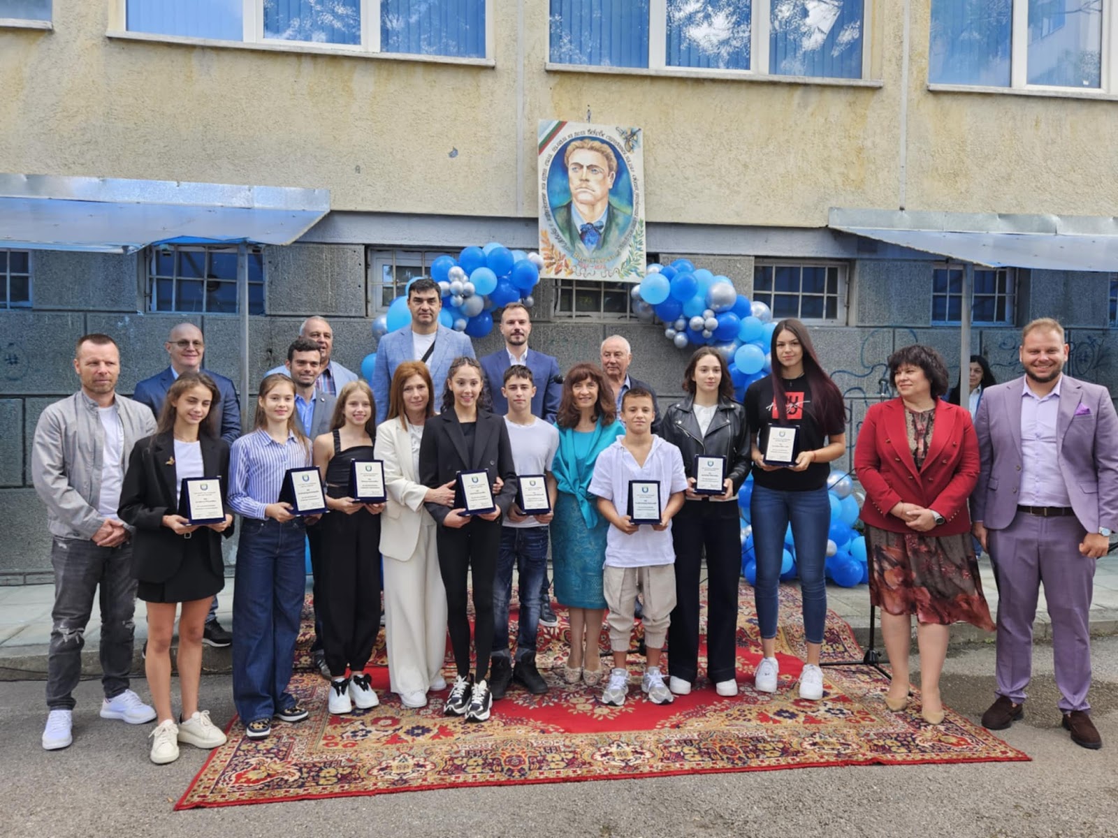 Откриване на новата учебна година в 166. СУ „Васил Левски“! Откриване на новата учебна година в 166. СУ „Васил Левски“!