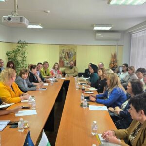 Столичните образователни и социални институции засилват взаимодействието в работата си за грижата и обхвата на децата и учениците, и превенцията и преодоляването на конфликти, зависимости, тормоз и насилие Столичните образователни и социални институции засилват взаимодействието в работата си за грижата и обхвата на децата и учениците, и превенцията и преодоляването на конфликти, зависимости, тормоз и насилие