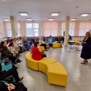 Началникът на РУО – София-град проведе девет работни срещи с всички директори на столичните училища Началникът на РУО – София-град проведе девет работни срещи с всички директори на столичните училища