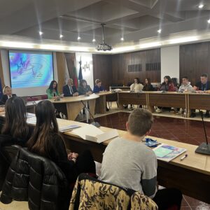 Ученици от ПГДВА "Йосиф Вондрак" - Русе взеха участие в дискусия на тема: "Демократични ценности в общности на способни, ангажирани и овластени млади хора" Ученици от ПГДВА "Йосиф Вондрак" - Русе взеха участие в дискусия на тема: "Демократични ценности в общности на способни, ангажирани и овластени млади хора"