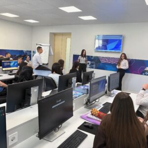 Изкуственият интелект в обучението по ИТ в Английска езикова гимназия “Гео Милев”, Русе Изкуственият интелект в обучението по ИТ в Английска езикова гимназия “Гео Милев”, Русе