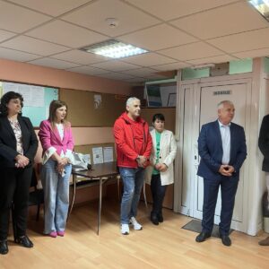 Изложба с творби на учители "Да пребъде..." Изложба с творби на учители "Да пребъде..."