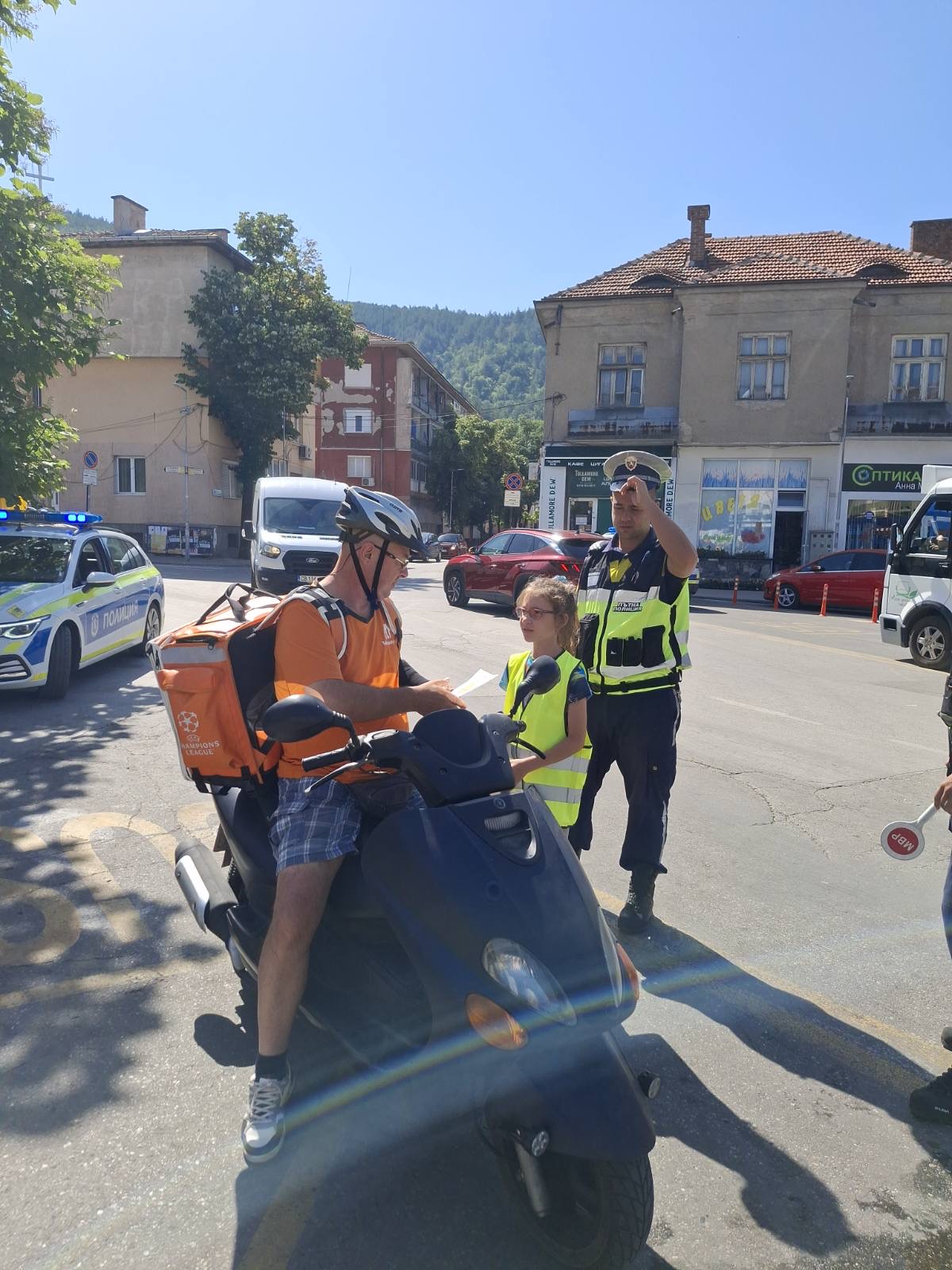 Инициатива по повод Национален ден на безопасността на движението по пътищата Инициатива по повод Национален ден на безопасността на движението по пътищата