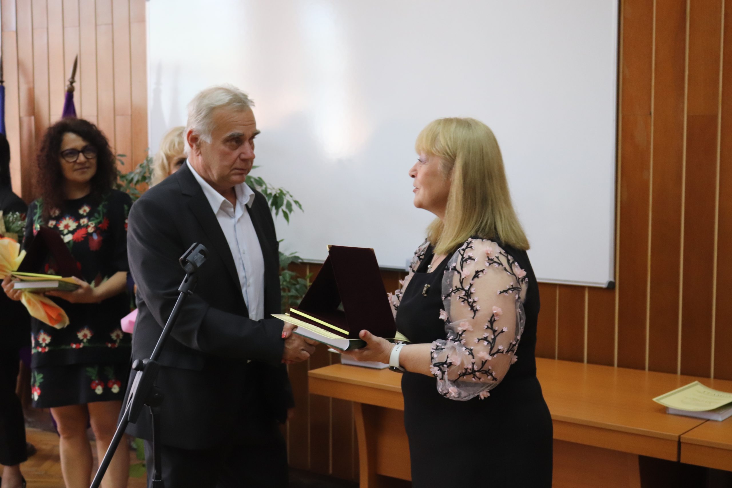 Награди в системата на предучилищното и училищното образование в област Велико Търново за учебната 2022/2023 година Награди в системата на предучилищното и училищното образование в област Велико Търново за учебната 2022/2023 година
