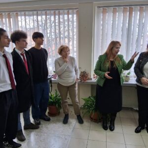 Началникът на РУО – София-град откри изложба на ученици по професия „графичен дизайн“ Началникът на РУО – София-град откри изложба на ученици по професия „графичен дизайн“