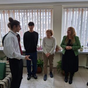 Началникът на РУО – София-град откри изложба на ученици по професия „графичен дизайн“ Началникът на РУО – София-град откри изложба на ученици по професия „графичен дизайн“