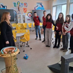 Началникът на РУО – София-град откри STEM център в 15. СУ Началникът на РУО – София-град откри STEM център в 15. СУ