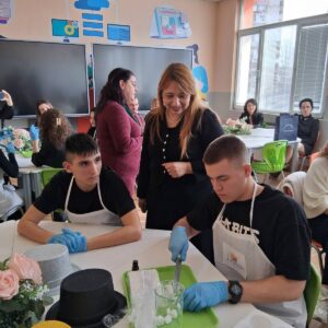 Началникът на РУО – София-град откри STEM център в 15. СУ Началникът на РУО – София-град откри STEM център в 15. СУ