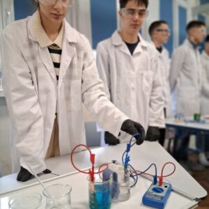 Един от най-разширените STEM центрове в страната откриха днес заместник-министър и началникът на РУО – София-град в 91. НЕГ Един от най-разширените STEM центрове в страната откриха днес заместник-министър и началникът на РУО – София-град в 91. НЕГ