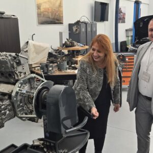 Началникът на РУО – София-град посети две столични професионални гимназии Началникът на РУО – София-град посети две столични професионални гимназии