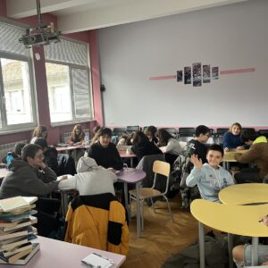 Добра практика в 36. СУ „Максим Горки“: „Учениците говорят за книги, а книгите говорят за тях“ - интерактивен подход за насърчаване на четенето и опознаване на съучениците Добра практика в 36. СУ „Максим Горки“: „Учениците говорят за книги, а книгите говорят за тях“ - интерактивен подход за насърчаване на четенето и опознаване на съучениците