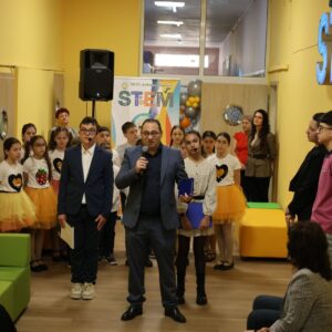 Началникът на РУО – София-град откри STEM център в 128. СУ „Алберт Айнщайн” Началникът на РУО – София-град откри STEM център в 128. СУ „Алберт Айнщайн”