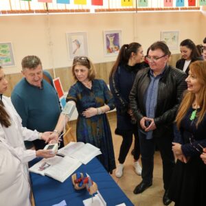 Началникът на РУО – София-град откри STEM център в 128. СУ „Алберт Айнщайн” Началникът на РУО – София-град откри STEM център в 128. СУ „Алберт Айнщайн”