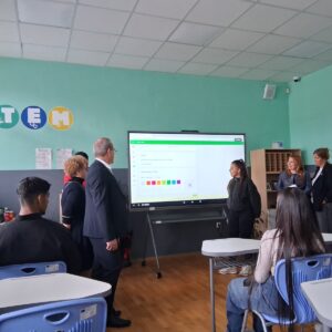 Началникът на РУО – София-град откри новия STEM център в 113.СУ Началникът на РУО – София-град откри новия STEM център в 113.СУ