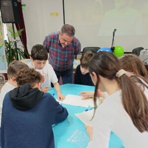 Добра практика в Национална природо-математическа гимназия "Академик Любомир Чакалов" - „Един клас – един отбор“ Добра практика в Национална природо-математическа гимназия "Академик Любомир Чакалов" - „Един клас – един отбор“
