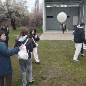 Добра практика в 177 Основно училище Св.Св.Кирил и Методий - „Наука без граници: от класната стая до небето“ Добра практика в 177 Основно училище Св.Св.Кирил и Методий - „Наука без граници: от класната стая до небето“