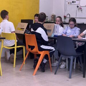 Добра практика в 10. СУ „Теодор Траянов“ - „Банка в класната стая“ – проценти, кредити и финансова грамотност чрез STEM обучение в V клас Добра практика в 10. СУ „Теодор Траянов“ - „Банка в класната стая“ – проценти, кредити и финансова грамотност чрез STEM обучение в V клас