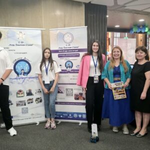 Стотици ученици и родители посетиха „Парад на професиите – План-прием VIII клас“ в София Стотици ученици и родители посетиха „Парад на професиите – План-прием VIII клас“ в София