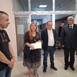 Иновативен STEM център с уникална апаратура и роботи бе открит в ПГЕА Иновативен STEM център с уникална апаратура и роботи бе открит в ПГЕА