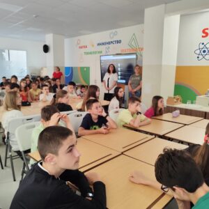 Добра практика на учители от 8. СУ "Васил Левски" - "От недрата на Земята до вулканичните изригвания – как работи нашата планета?" Добра практика на учители от 8. СУ "Васил Левски" - "От недрата на Земята до вулканичните изригвания – как работи нашата планета?"
