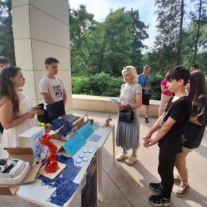 Епицентър на знанието – Парад на професиите в столичните райони Витоша, Овча купел и Красно село Епицентър на знанието – Парад на професиите в столичните райони Витоша, Овча купел и Красно село