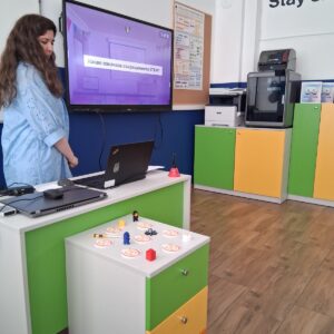 Началникът на РУО – София-град откри STEM център в 34.ОУ Началникът на РУО – София-град откри STEM център в 34.ОУ