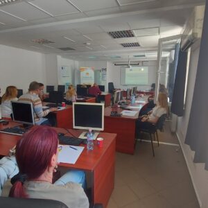 Успешно приключи първата сесия от обучението за превенция на отпадането от училище по проект „Да върнем бъдещето им обратно“ Успешно приключи първата сесия от обучението за превенция на отпадането от училище по проект „Да върнем бъдещето им обратно“