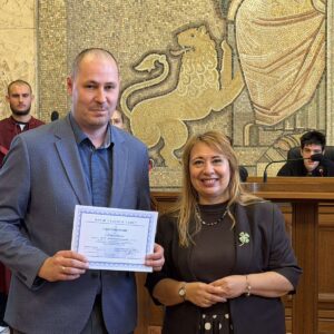 Симулативен съдебен процес с участие на ученици от 13 училища Симулативен съдебен процес с участие на ученици от 13 училища