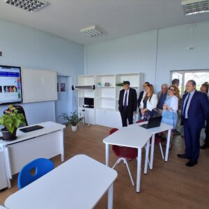 Проф. Георги Вълчев и д-р Елеонора Лилова откриха Център за високи постижения и STEM зона в училище Хенри Форд Проф. Георги Вълчев и д-р Елеонора Лилова откриха Център за високи постижения и STEM зона в училище Хенри Форд