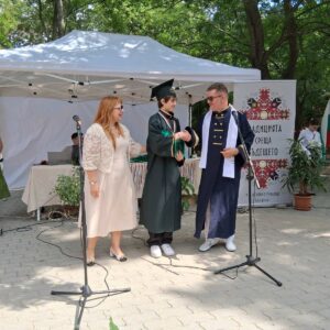 Емоционално тържество за завършването на випуск 2026 в 107.ОУ Емоционално тържество за завършването на випуск 2026 в 107.ОУ